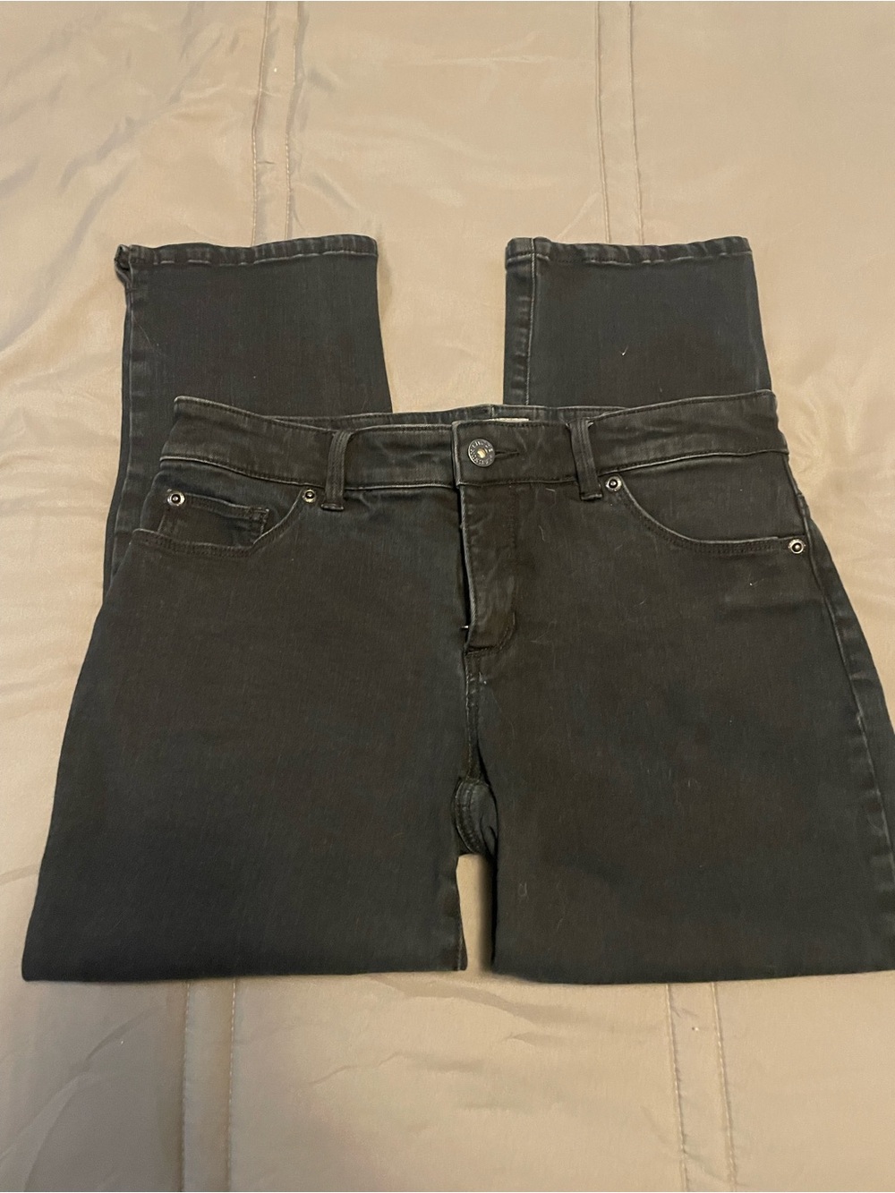 Chico's Black Cropped Straight-Leg Jeans